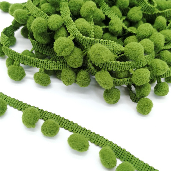 fita-pompons-verde-seco